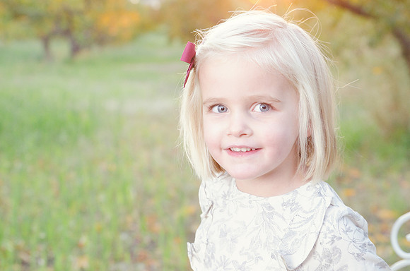 Fall Family Pictures, little girl