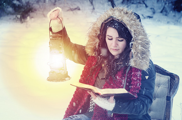 Creative Senior girl photos in the snow